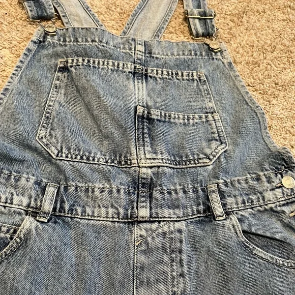 WE THE FREE Ziggy Blue Denim Women’s Overalls (size L) - Picture 11 of 15